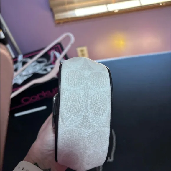 Coach White Leather Crossbody  card mini wallet with Chain Strap - Picture 4 of 8